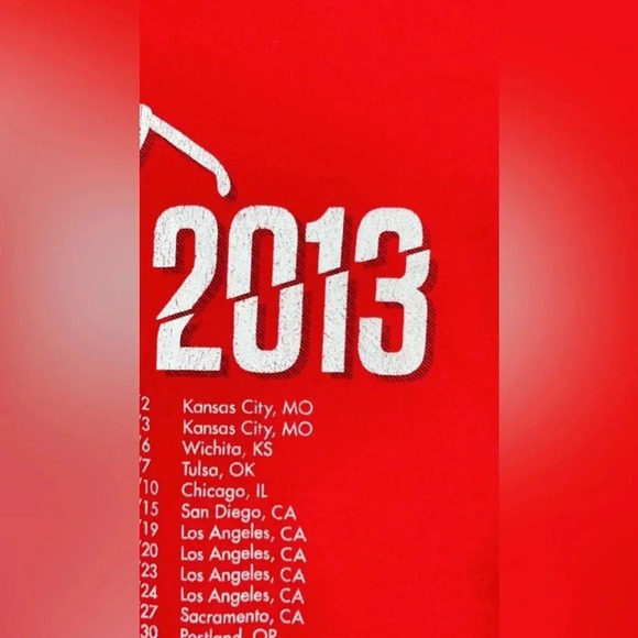 2013 Taylor Swift International Red Tour Concert Gildan T-Shirt SM - Picture 15 of 15